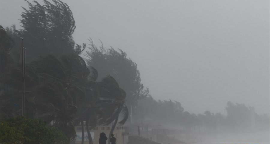 台风“浪卡”登陆海南