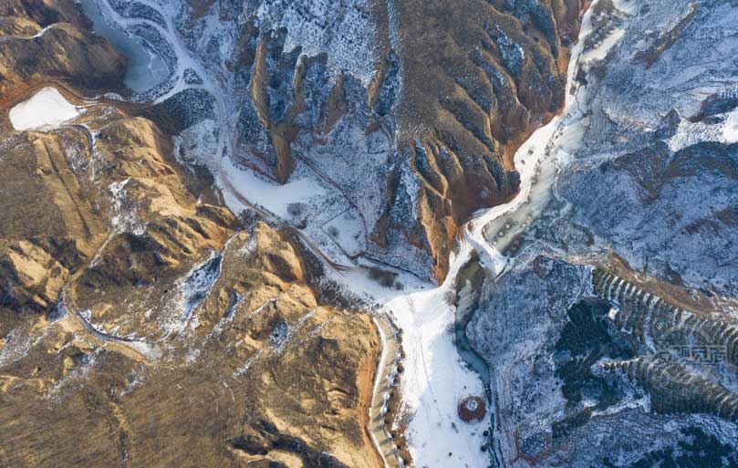 黑马坡雪后初霁 美景如画