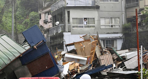 日本静冈县发生泥石流致约20人失联