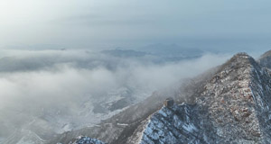 长城雪景美如画