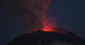 墨西哥波波卡特佩特火山高度活跃