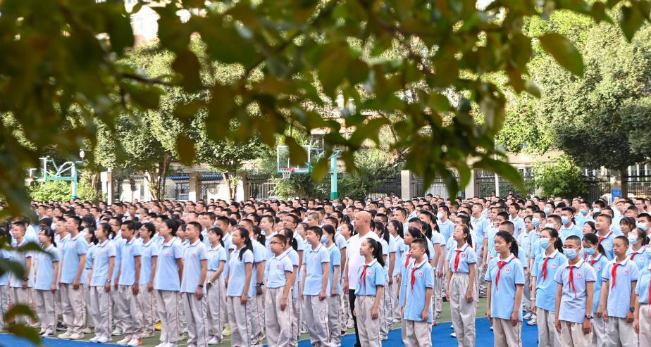 乌鲁木齐：迎接新学年