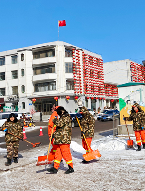 和顺：清理路面积雪保畅通 