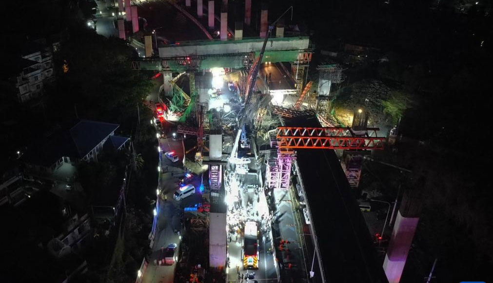 泰国曼谷一在建高架路垮塌致至少5人死亡