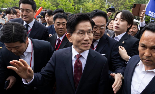 金文洙成为韩国国民力量党总统候选人