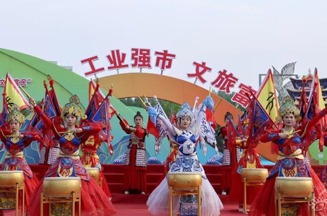 鼓韵激扬舞华章 奏响产文融合新乐章