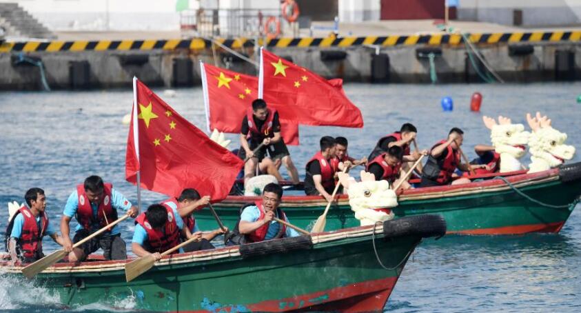 海南三沙：“渔家龙舟”竞渡迎端午
