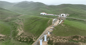 西成铁路西科隧道贯通