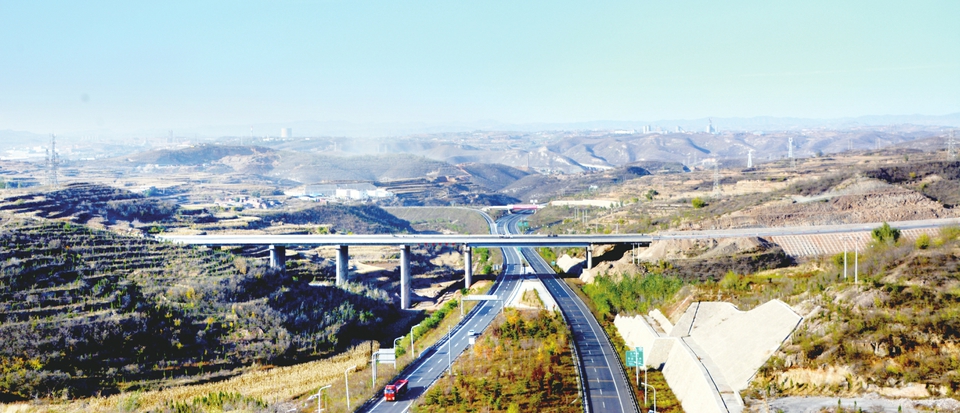 平定gdp2020_中国gdp变化图(2)