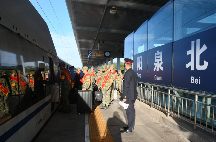 阳泉：欢送2023年下半年新兵奔赴军营-34658.jpg