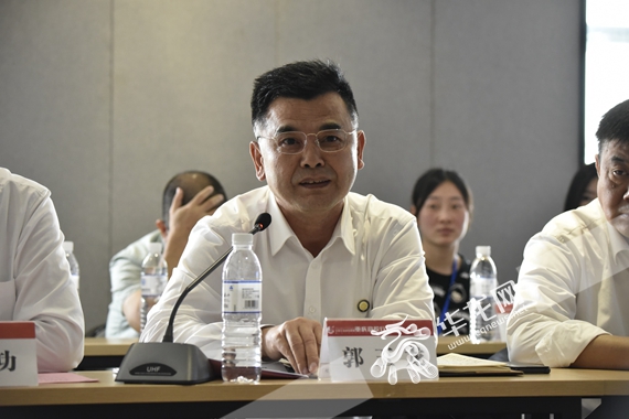 重庆能源职业学院副院长郭玉龙分享学生综合素养培养方案 周涛 摄