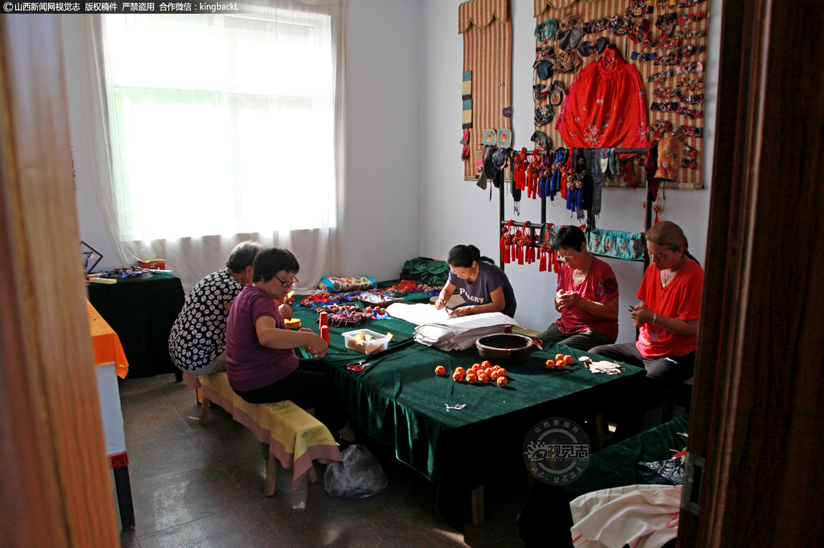 2017�~�A���ӥ�¸�y���b��շ|�@�����T�Z�A�@��S�@��q�汵��ӦܡA���~���P�_�ʡB�s�F�B�`�`���Q�E�Ӭ٥��A�`�������w��C