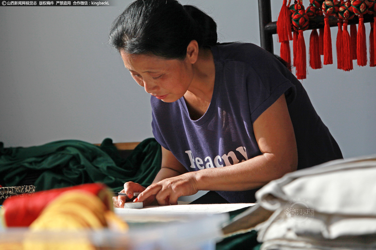 �e��Ŷ�O��@���ӥ�¸�y�����ĤG�D�u�ǡA�ݭn�Τu��N���@�Ӥ@�ӵe�X�ӡA�M�Z�ΰŤM�Ŧ���F�ƥΡC