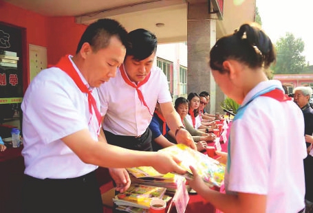 陈家酒楼董事长 许林波山西晋慧企业事务代理有限公司创始人 王慧太原