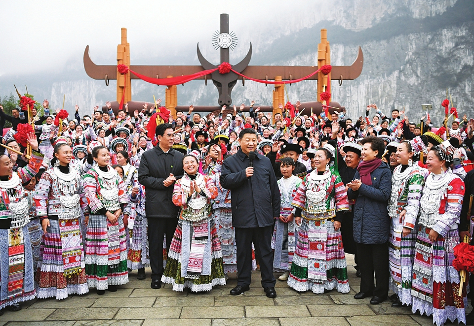 向全国各族人民致以美好的新春祝福祝各族人民幸福吉祥祝伟大祖国繁荣