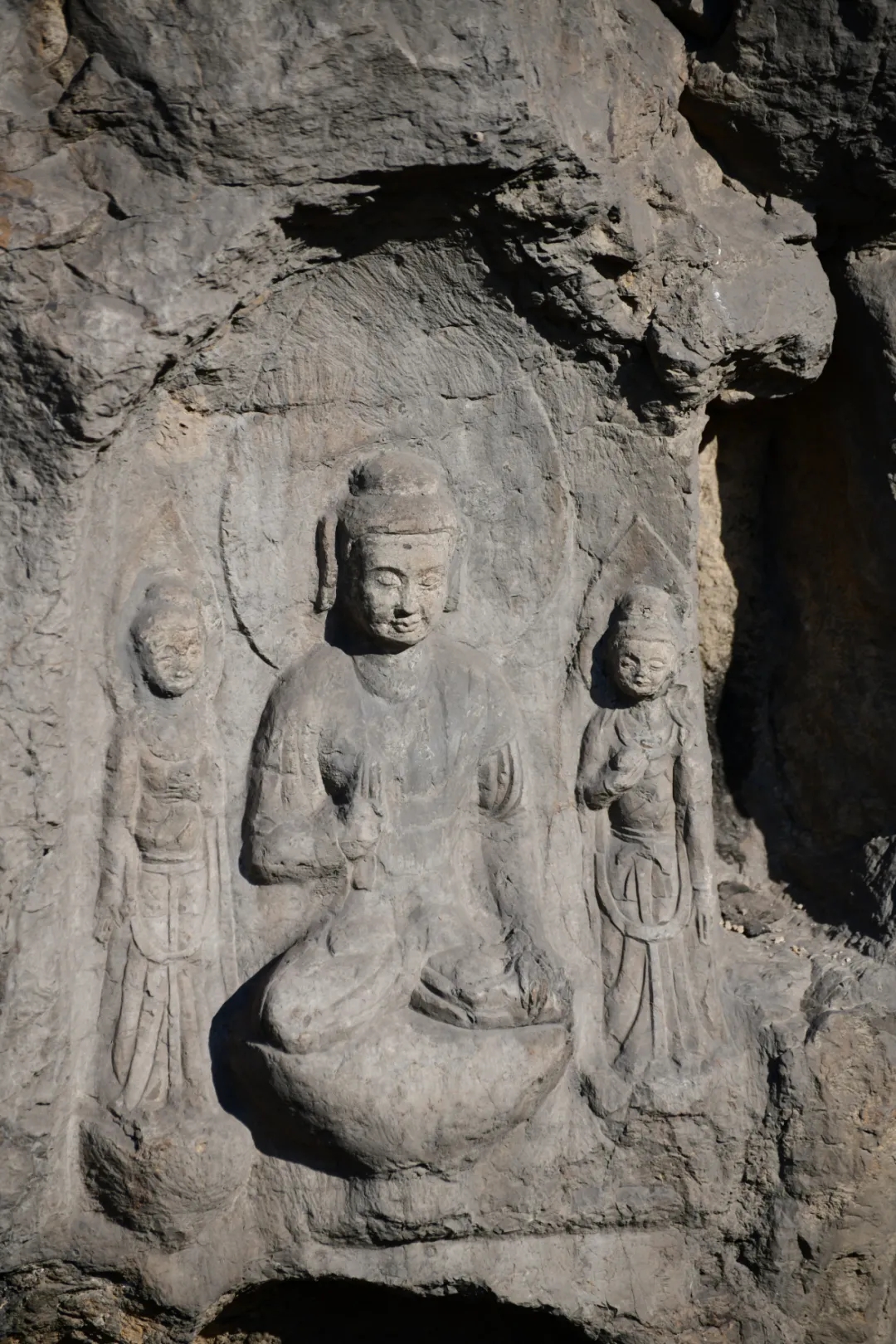 霍州千佛崖摩崖造像重新面世