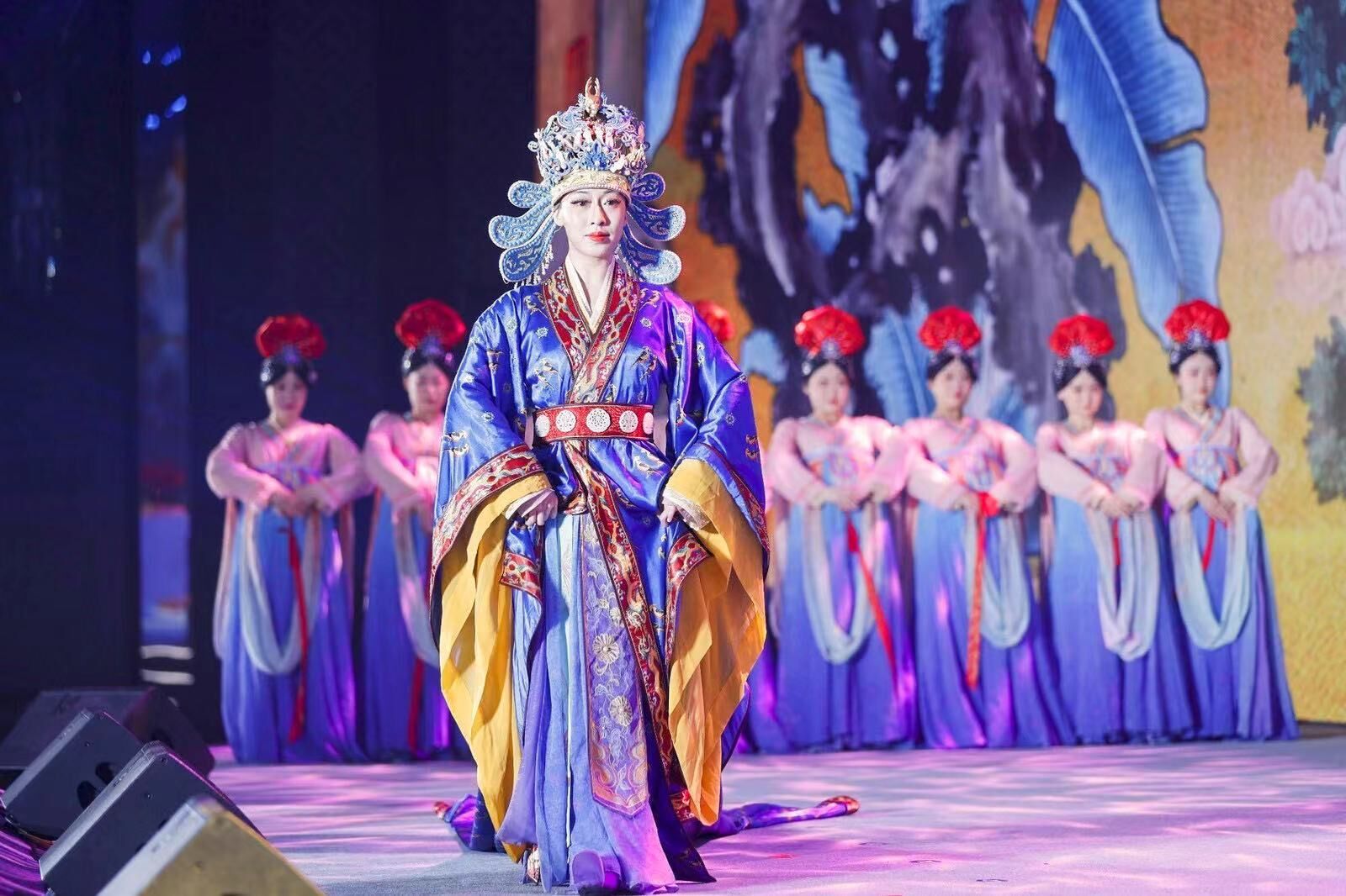 山西日报记者范珉菲报道 2月14日,太原舞蹈团参加中国·太原文化旅游