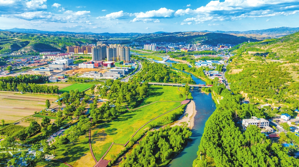 行走在山水之间山水静乐绿染川林富民