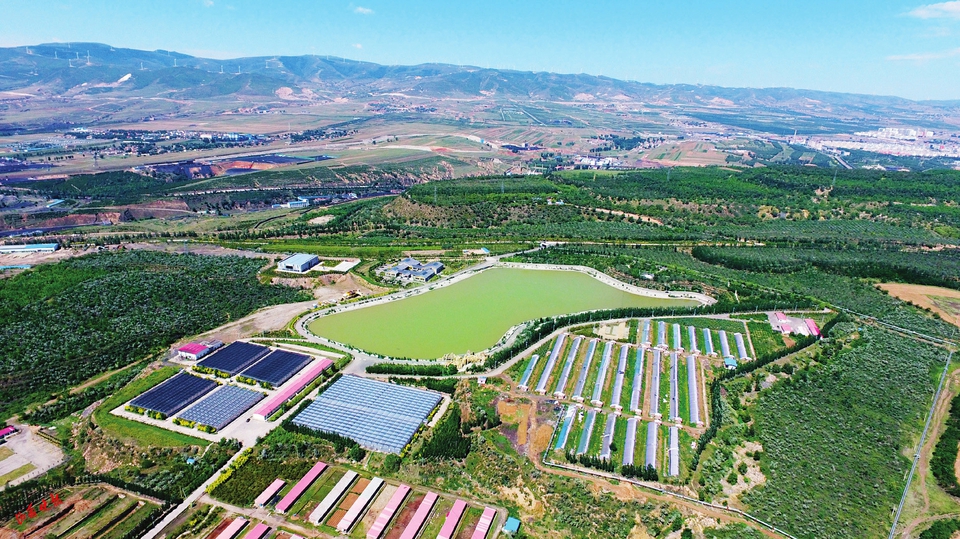边塞古城多彩平鲁